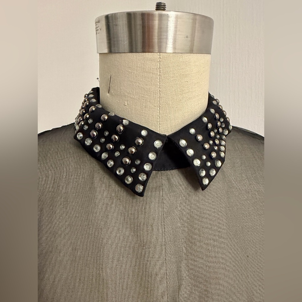 Alberta Ferretti Gray/Black slip on wool Dress with Studded Collar, Size S-M. - Picture 6 of 17